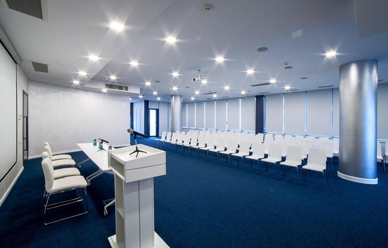 Meta Business Hotel By King David Tbilisi ภายนอก รูปภาพ